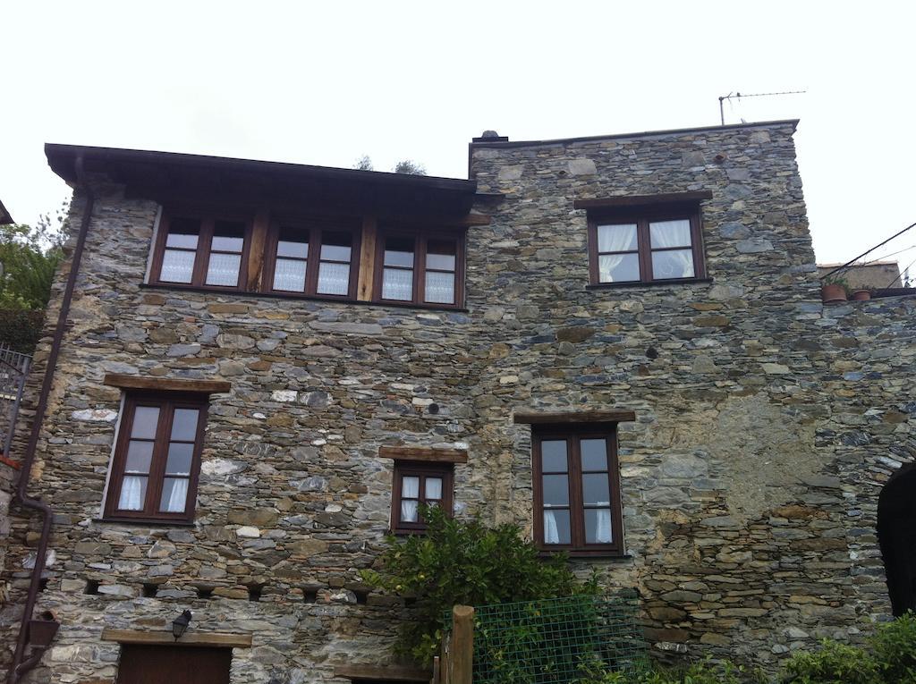 Bed & Breakfast Ca' Di Vissai Arnasco ภายนอก รูปภาพ