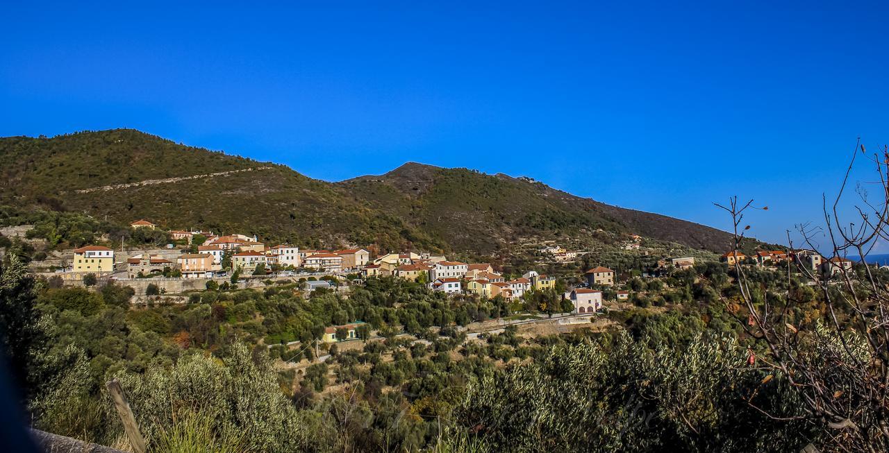 Bed & Breakfast Ca' Di Vissai Arnasco ภายนอก รูปภาพ