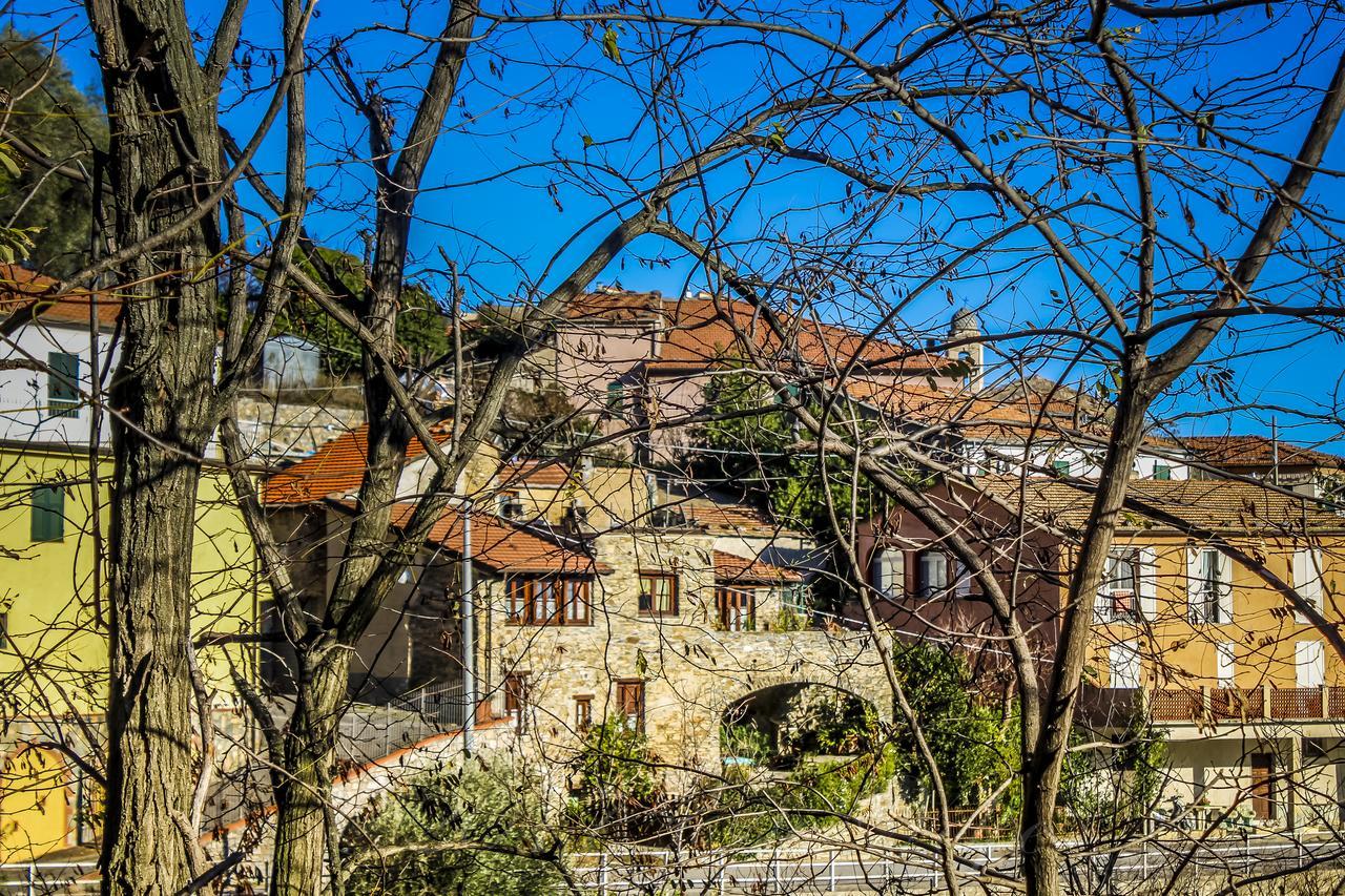 Bed & Breakfast Ca' Di Vissai Arnasco ภายนอก รูปภาพ